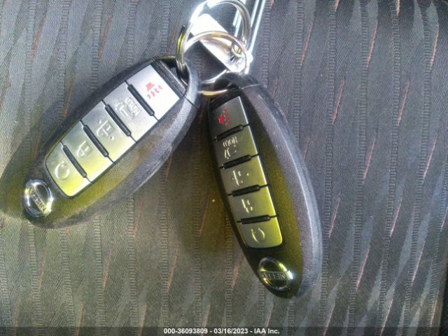 KNMAT2MV8JP510280 Nissan ROGUE SV