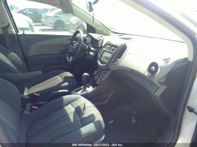 Chevrolet SONIC LT 2015 1G1JC5SH7F4200332 Image 5