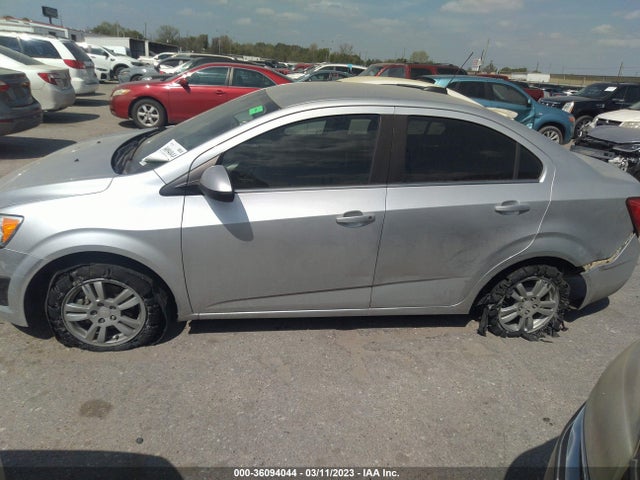 Chevrolet SONIC LT 2015 1G1JC5SH7F4200332 Image 6