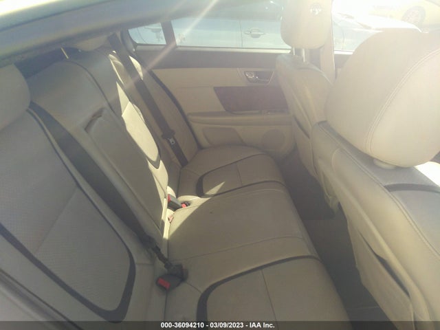 Jaguar Xf V6 Awd 2013 SAJWJ0EF3D8S76931 Image 8
