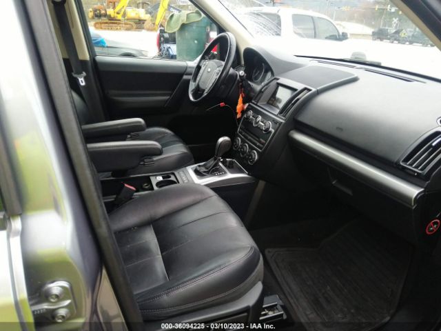 SALFR2BG0FH421273 Land Rover LR2 HSE