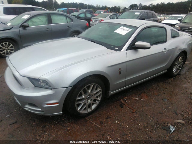 Ford Mustang V6 2014 1ZVBP8AM2E5233146 Image 2