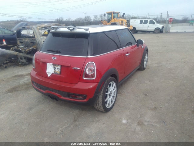 2011 MINI COOPER HARDTOP JOHN COOPER WORKS VIN: WMWSV9C57BTZ96899