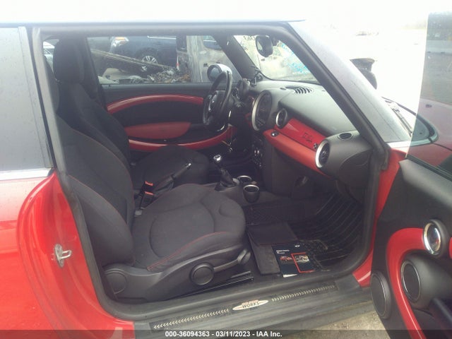 2011 MINI COOPER HARDTOP JOHN COOPER WORKS VIN: WMWSV9C57BTZ96899