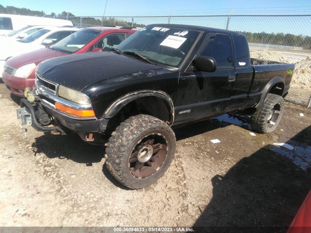2000 CHEVROLET S-10 LS W/ZR2 VIN: 1GCCT19W7Y8138147