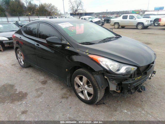 2013 HYUNDAI ELANTRA GLS VIN: KMHDH4AE8DU022303