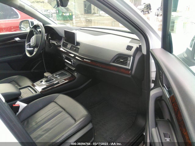 WA1CNAFY9K2062743 Audi Q5 Prestige