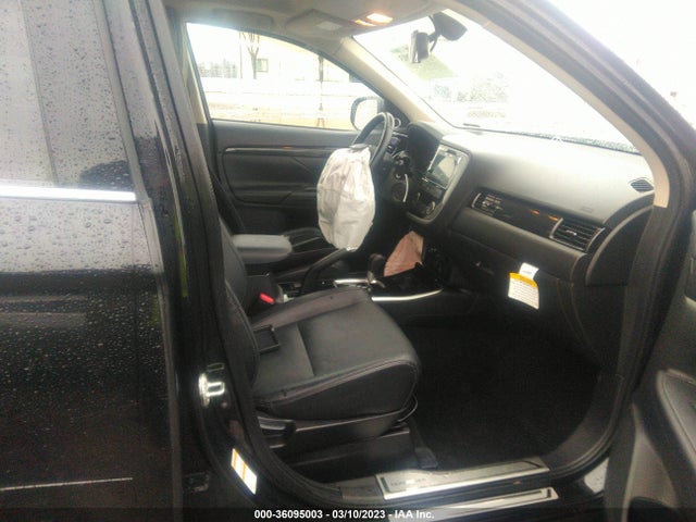 JA4AD3A32HZ070491 Mitsubishi Outlander Se/sel