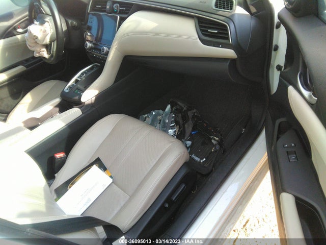 Honda Insight Touring 2019 19XZE4F98KE030153 Image 6