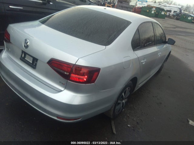 3VW267AJ8GM320047 Volkswagen Jetta Sedan 1.4t S