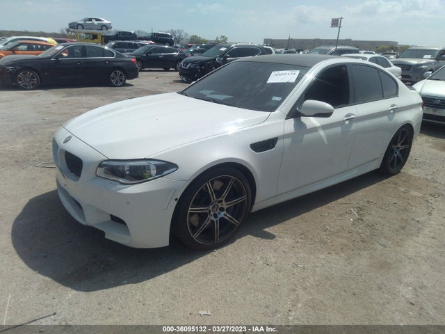 BMW M5 2015 WBSFV9C57FD595091 Image 2