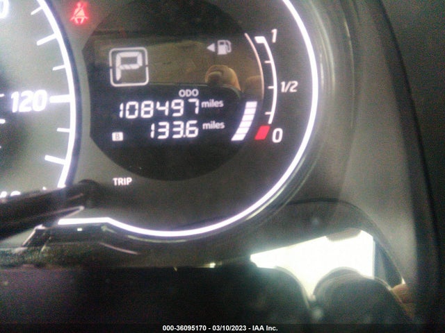 2015 NISSAN VERSA NOTE SV VIN: 3N1CE2CPXFL443290