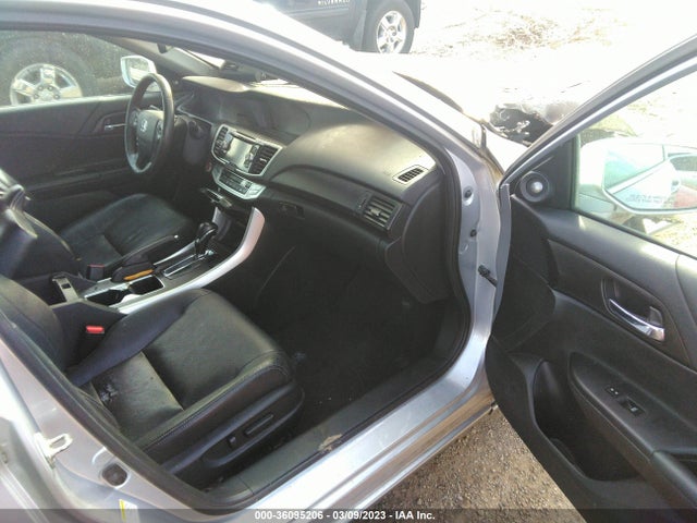 2015 HONDA ACCORD SEDAN EX-L VIN: 1HGCR2F81FA070381