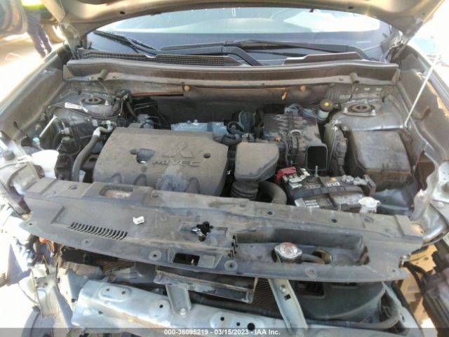 JA4AD2A33HZ028664 Mitsubishi Outlander Es