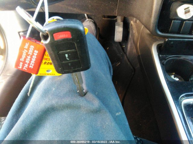 JA4AD2A33HZ028664 Mitsubishi Outlander Es