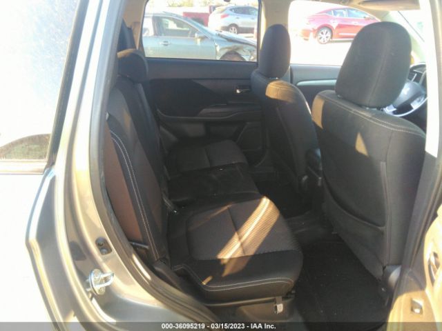 JA4AD2A33HZ028664 Mitsubishi Outlander Es