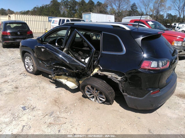 1C4PJLCB8KD370358 Jeep Cherokee Latitude