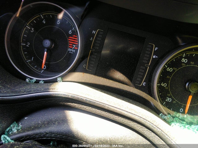 1C4PJLCB8KD370358 Jeep Cherokee Latitude