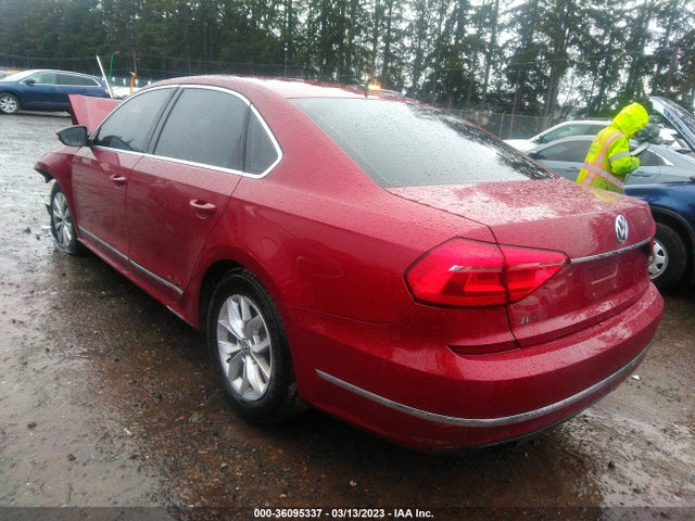 1VWAT7A33GC028524 Volkswagen Passat 1.8t S