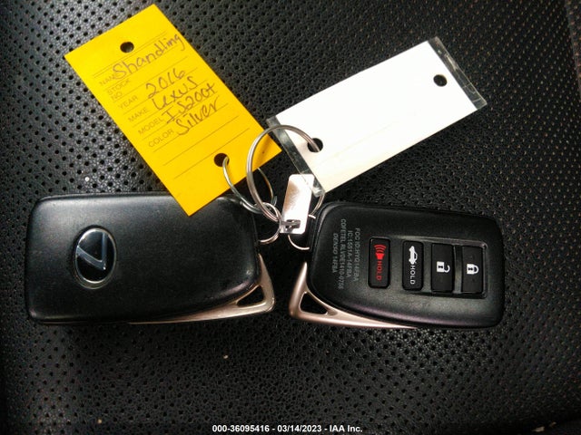 Lexus IS 200T 2016 JTHBA1D28G5002307 Image 3