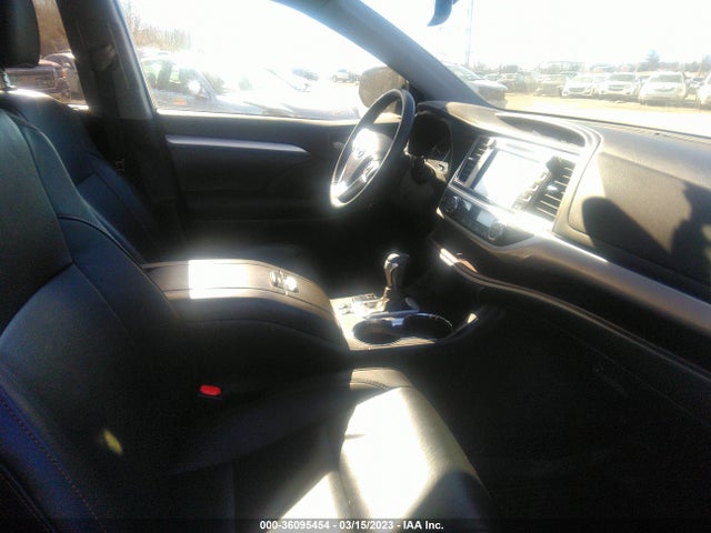 Toyota Highlander Se/xle 2019 5TDJZRFH6KS702271 Image 6