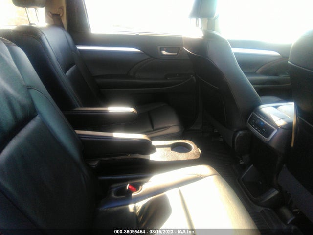 Toyota Highlander Se/xle 2019 5TDJZRFH6KS702271 Image 9