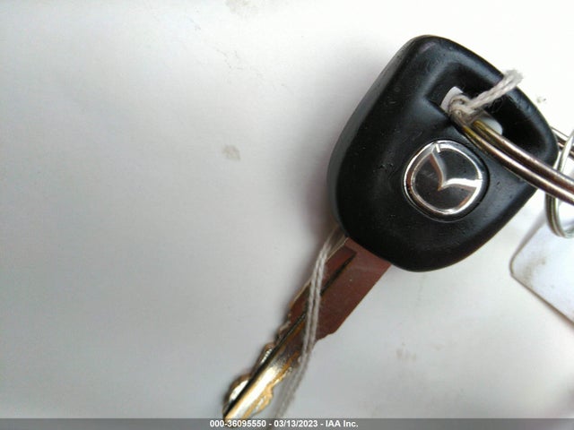 2010 MAZDA MAZDA3 I SPORT VIN: JM1BL1SG9A1178386