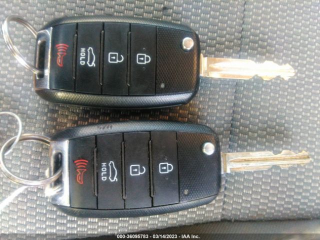 3KPFK4A7XHE031170 KIA FORTE LX