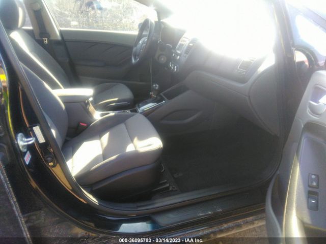 3KPFK4A7XHE031170 KIA FORTE LX