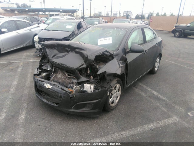 Chevrolet SONIC LS 2014 1G1JA5SG7E4116930 Image 2