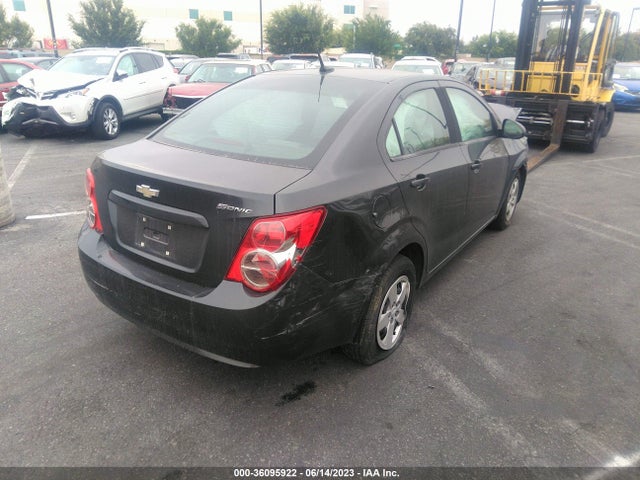 Chevrolet SONIC LS 2014 1G1JA5SG7E4116930 Image 5