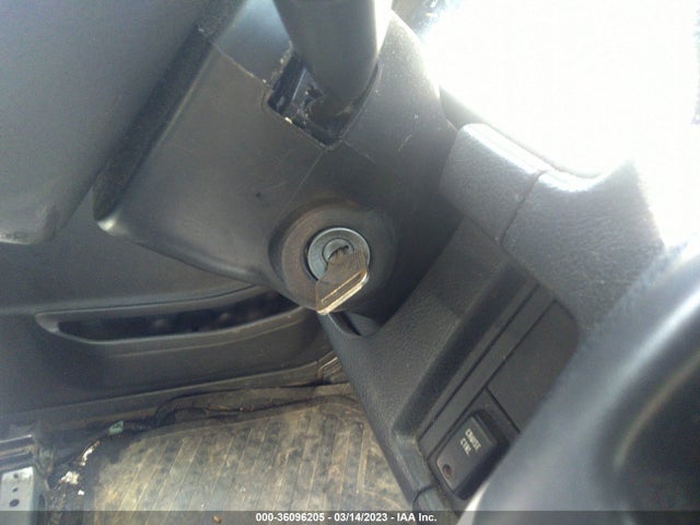 Chevrolet Tracker 1998 2CNBE136XW6901842 Image 3
