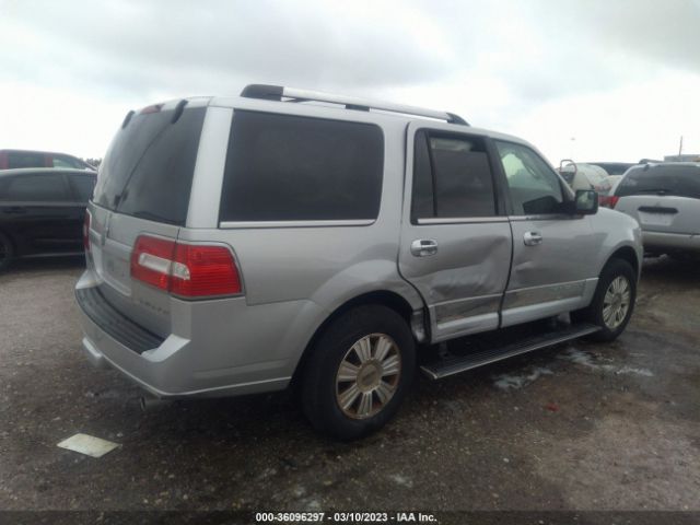 5LMJJ2H58EEL01924 Lincoln Navigator