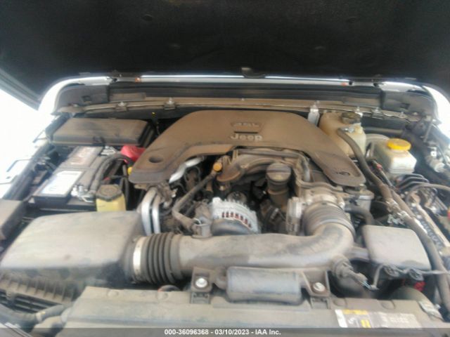 1C4HJXDG0JW150186 Jeep Wrangler Unlimited Sport S