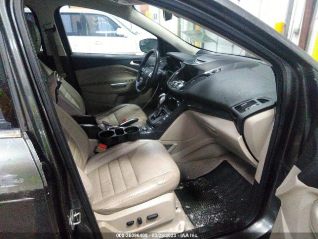 1FMCU9J95FUA46889 Ford Escape Titanium
