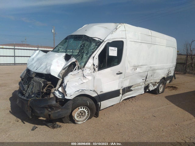 Mercedes-Benz SPRINTER CARGO VANS 2014 WD3PE8DE3E5896237 Image 2
