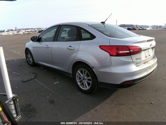 Ford FOCUS SE 2015 1FADP3F22FL282808 Image 4