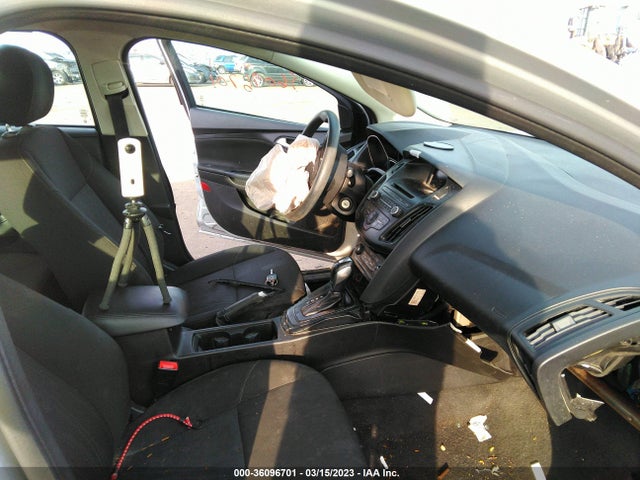 Ford FOCUS SE 2015 1FADP3F22FL282808 Image 6