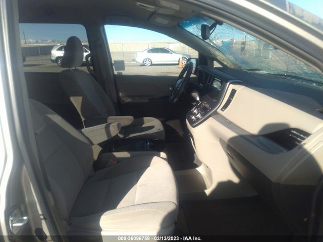 Toyota SIENNA LE 2015 5TDKK3DC6FS527099 Image 5