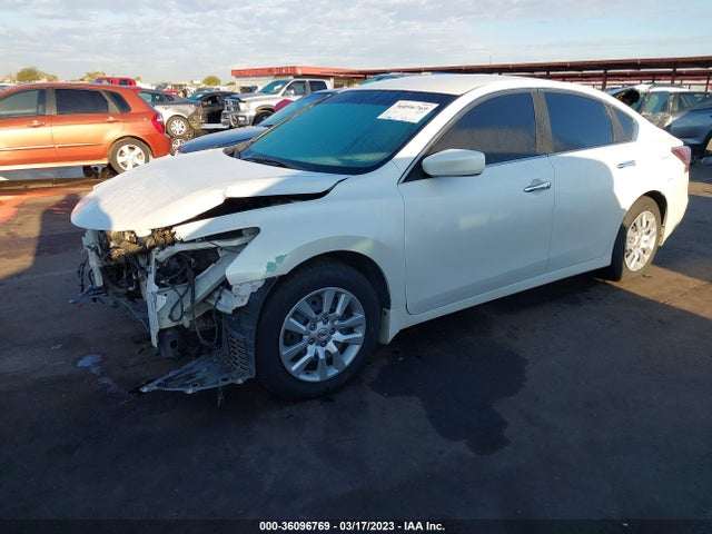 Nissan Altima 2.5 S 2015 1N4AL3AP3FN379778 Image 2