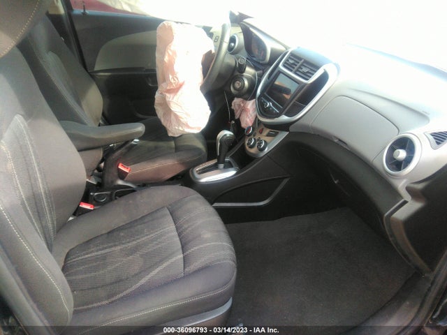 Chevrolet SONIC LT 2019 1G1JD5SB7K4143486 Image 6