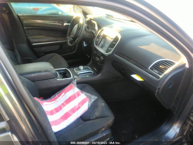 2C3CCAAG5KH601560 Chrysler 300 Touring