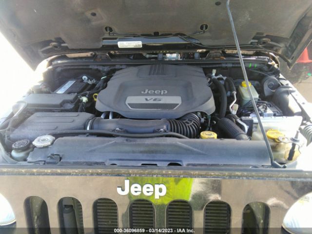 1C4BJWEG6FL685563 Jeep Wrangler Unlimited Sahara