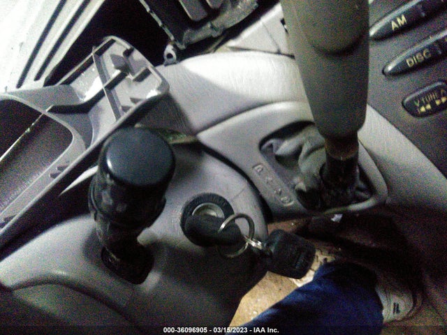 2001 TOYOTA PRIUS VIN: JT2BK12UX10029752
