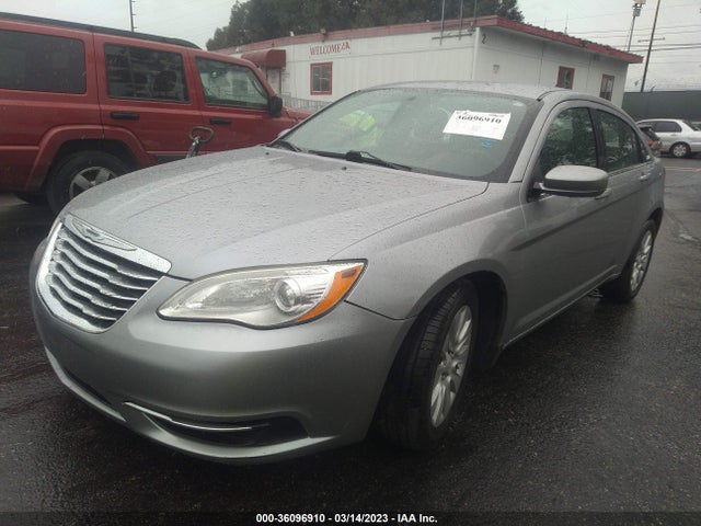 Chrysler 200 LX 2014 1C3CCBAB1EN230791 Image 2