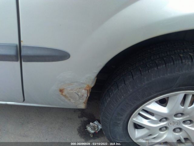 2B4GP44382R513606 Dodge Grand Caravan Sport
