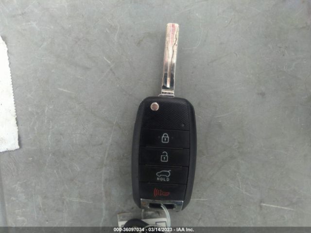KNDJN2A28G7263047 KIA Soul Base