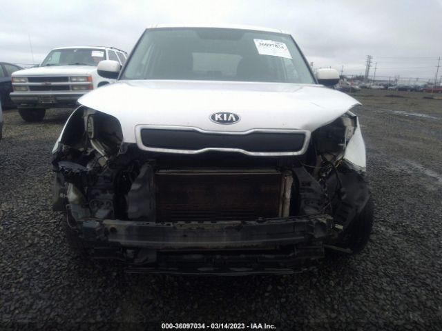 KNDJN2A28G7263047 KIA Soul Base