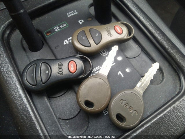 Jeep Grand Cherokee 2004 1J4GW48S04C404909 Image 3