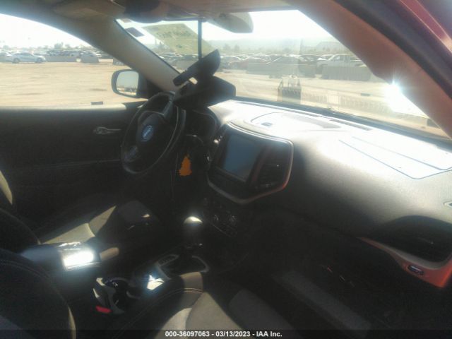 1C4PJMCB6EW147315 Jeep Cherokee Latitude